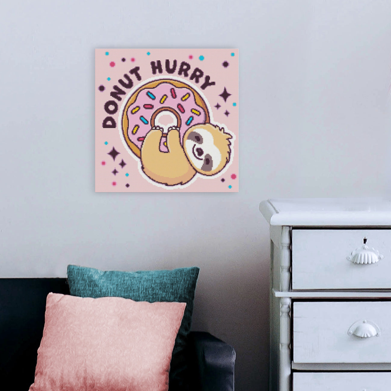 Diamond Painting Faultier mit Donut als verspielter Blickfang im Zuhause