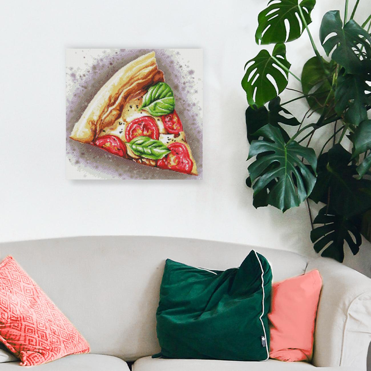 Appetitliches Diamond Painting mit Pizzastück, Tomaten und Basilikum als originelle Wanddekoration