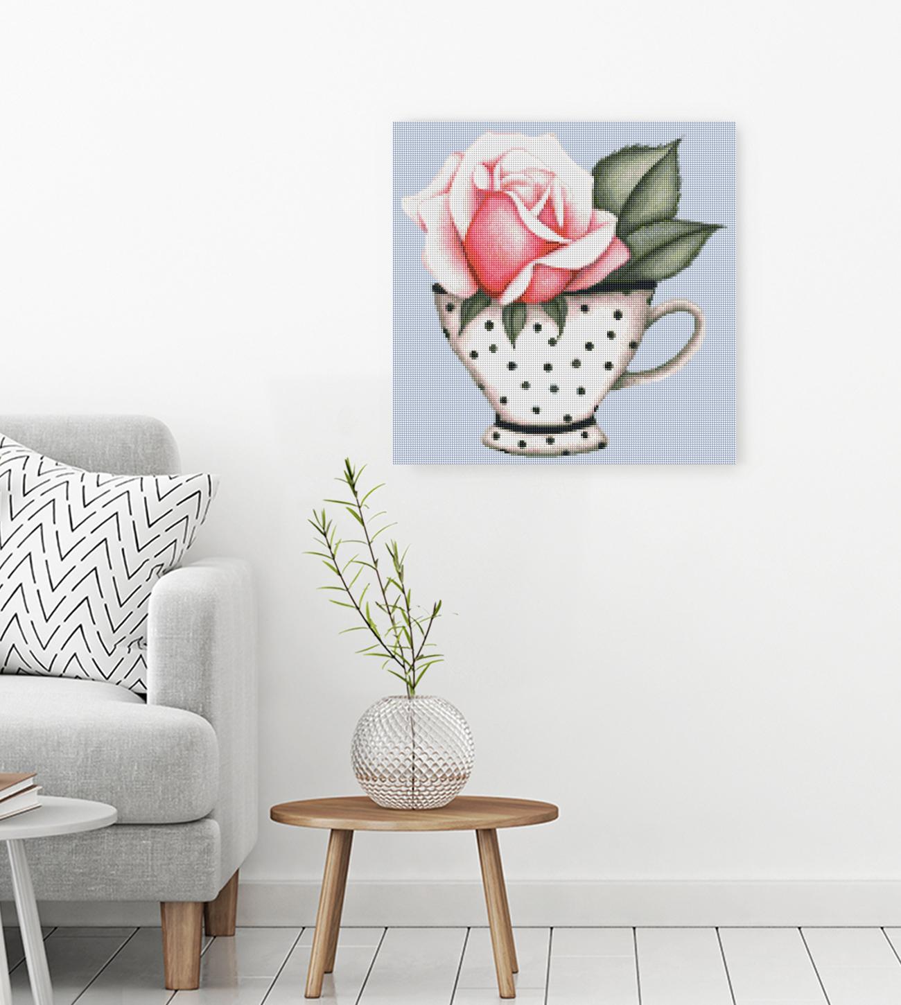Diamond Painting Rose in einer Porzellantasse als romantische Blumendekoration für dein Zuhause