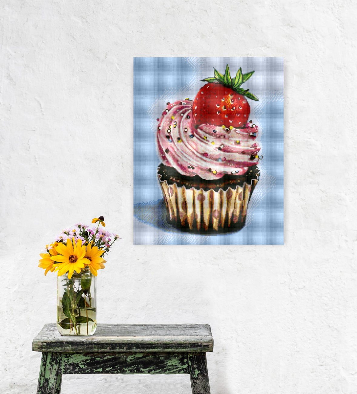 Diamond Painting Erdbeer Cupcake als süßer Blickfang für Küche oder Essbereich