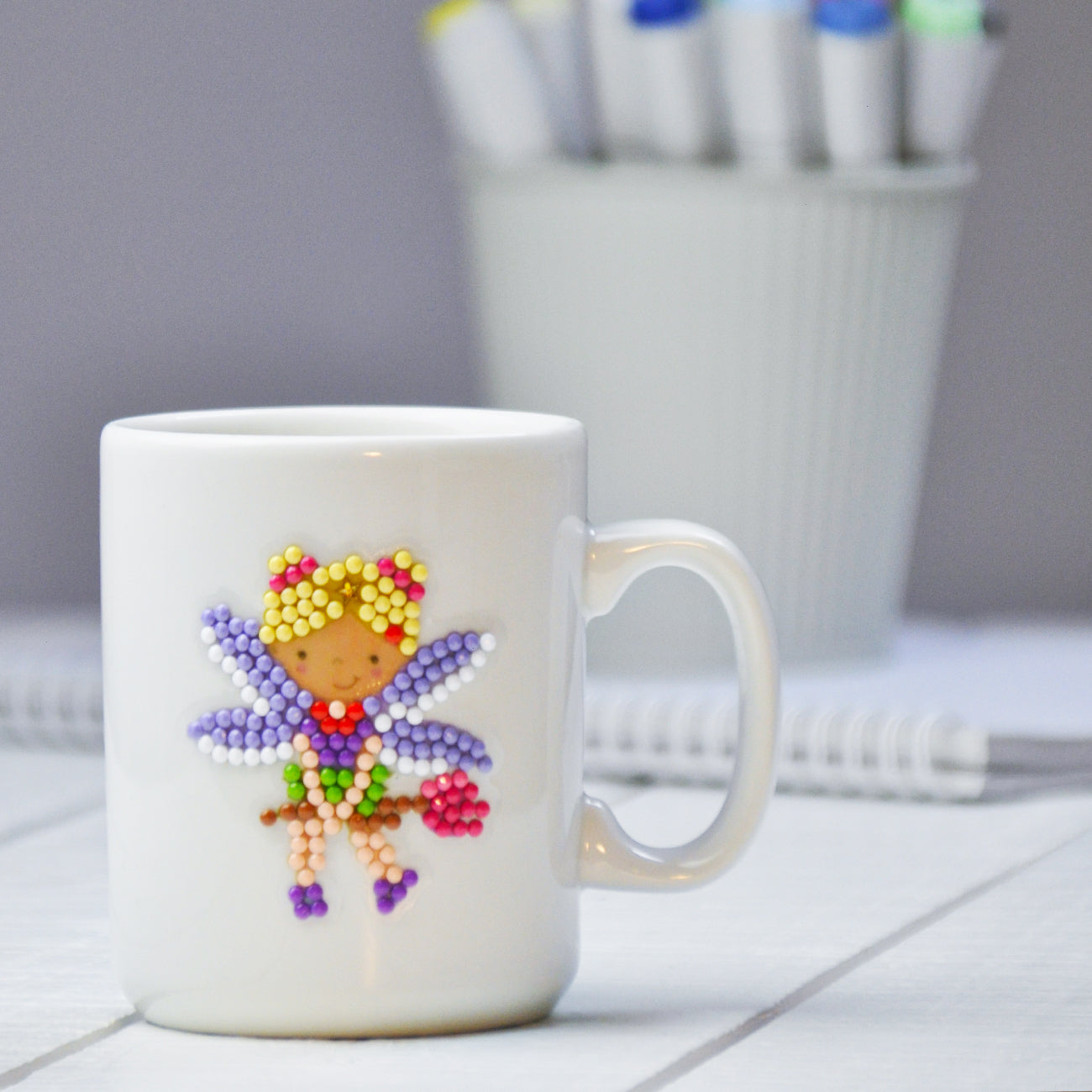 Fertiger Diamond Painting Sticker mit Blumenfee-Motiv als kreative Tassen Dekoration