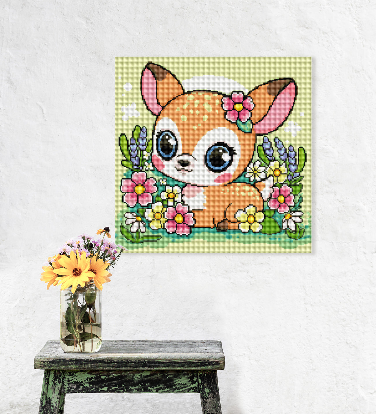 Niedliches Diamond Painting mit Rehkitz und blühender Waldwiese als fröhliche und liebevolle Wanddekoration