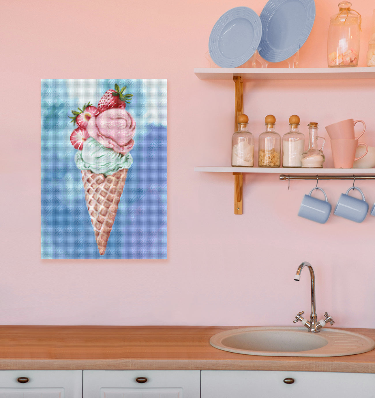 Sommerliches Diamond Painting mit Erdbeer- und Pistazieneis im Waffelhörnchen als fröhliche Wanddekoration