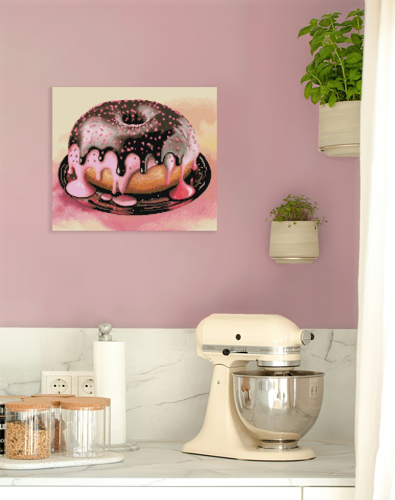 Verführerisches Diamond Painting mit Donut, Erdbeer- und Schokoladenglasur als süße und stilvolle Wanddekoration für Küche und Eßzimmer