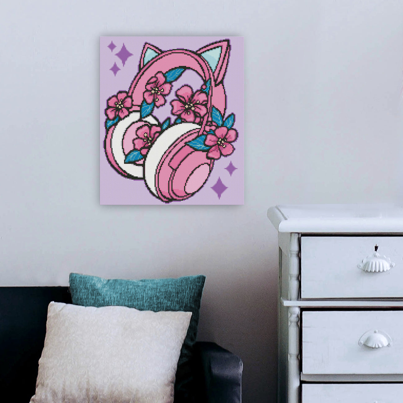 Diamond Painting rosa Kopfhörer mit Katzenohren und Blumen als moderne Kawaii Wanddekoration