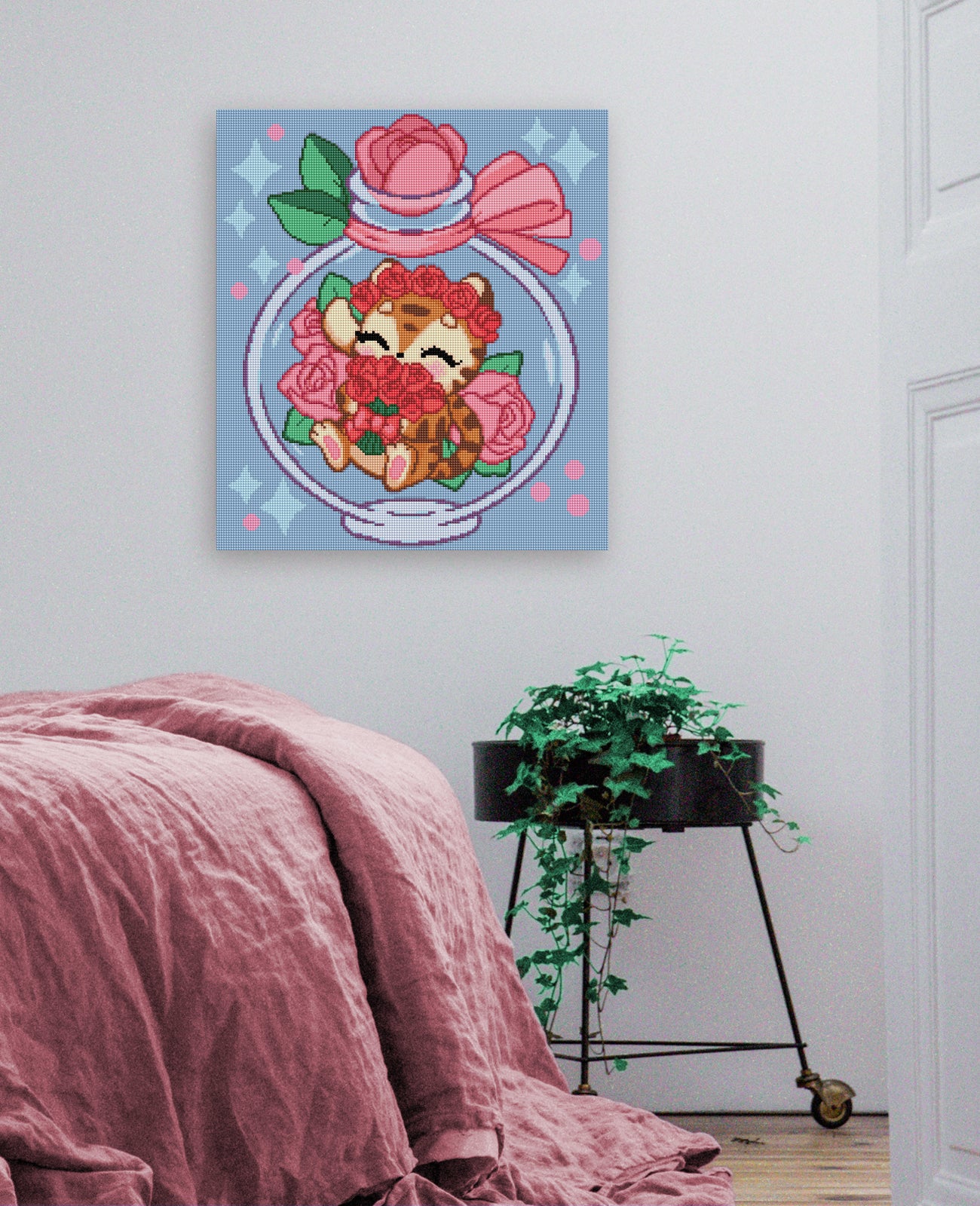 Niedliches Diamond Painting mit Tiger und Rosenstrauß im dekorativen Glasflakon als romantische Wanddekoration für Katzen- und Blumenliebhaber