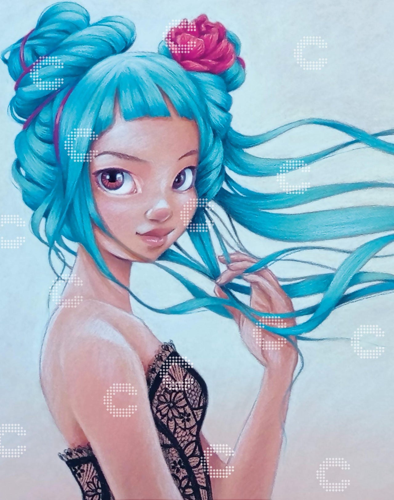 Diamond Painting Mädchen mit langen blauen Haaren, pinker Blüte im Haar, schwarzem Spitzenoberteil und großen braunen Augen als zartes Portrait