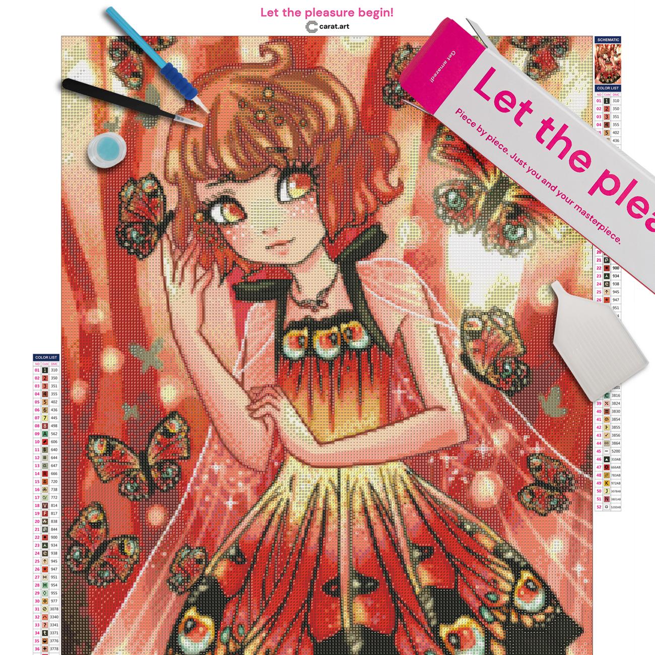 Diamond Painting Set mit Mädchen im Schmetterlingskleid und transparentem Umhang vor einem roten Waldhintergrund inklusive Leinwand, Carat Art Karton und hochwertigem Zubehör