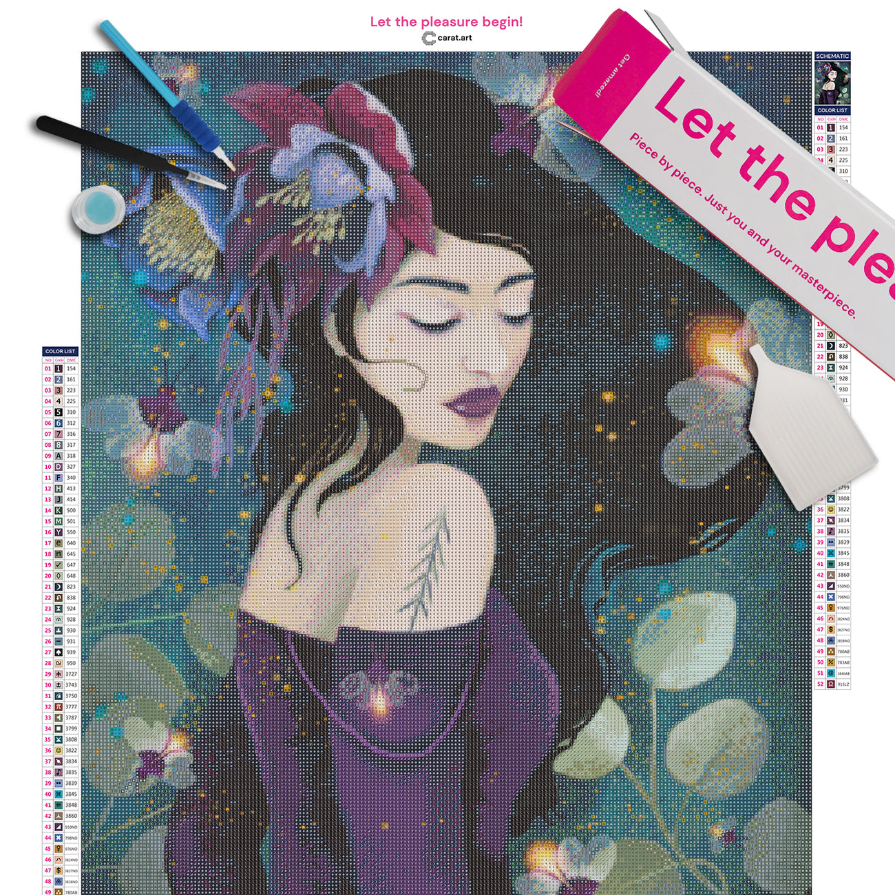 Diamond Painting Set mit Mädchen, großen Blüten, dunkelviolettem Kleid und zahlreichen Glühwürmchen inklusive Leinwand, Carat Art Karton und hochwertigem Zubehör