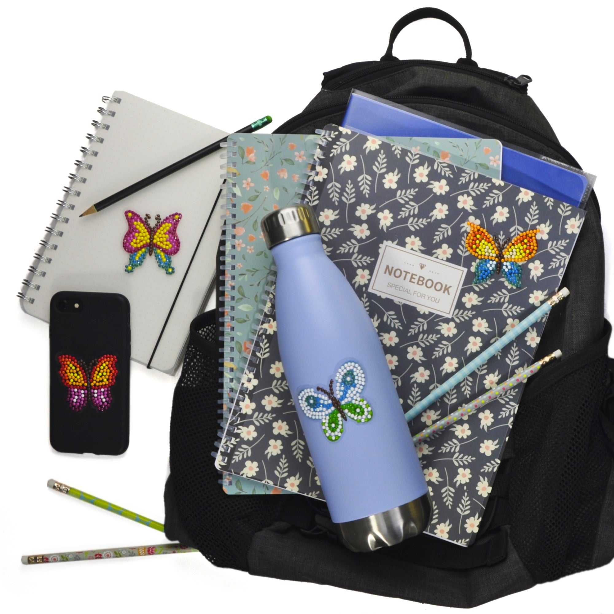 Kreative Schultüten-Idee für Kinder: Schmetterling Sticker als Dekoration auf Schulheften, Trinkflasche und Handyhülle – Diamond Painting Sticker zum Gestalten
