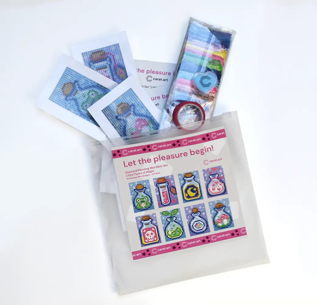Diamond Painting Set mit 8 Mini Leinwänden, Zubehör, Steinchen und schön gestalteter Verpackung mit Zaubertrank Motiven